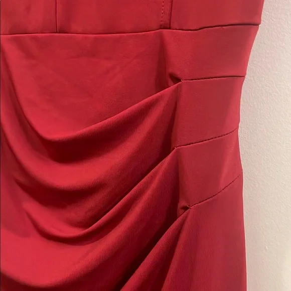 Red Ruched Bodycon Dress (S/P) - Picture 5 of 9